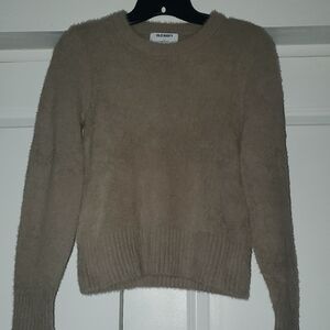 Old Navy Women's Beige Crew Neck Fuzzy Sweater